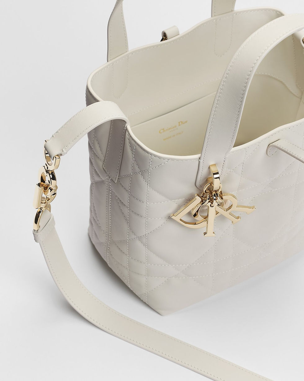 Thumbnail: Dior Toujours Small Vertical Tote bag in latte Macrocannage calfskin – view 7