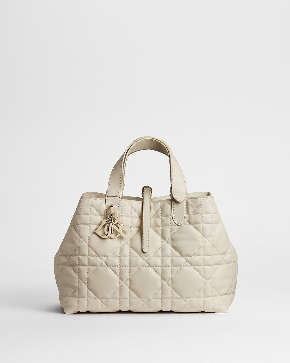 Dior Toujours Medium bag in Craie beige Macrocannage calfskin – front view