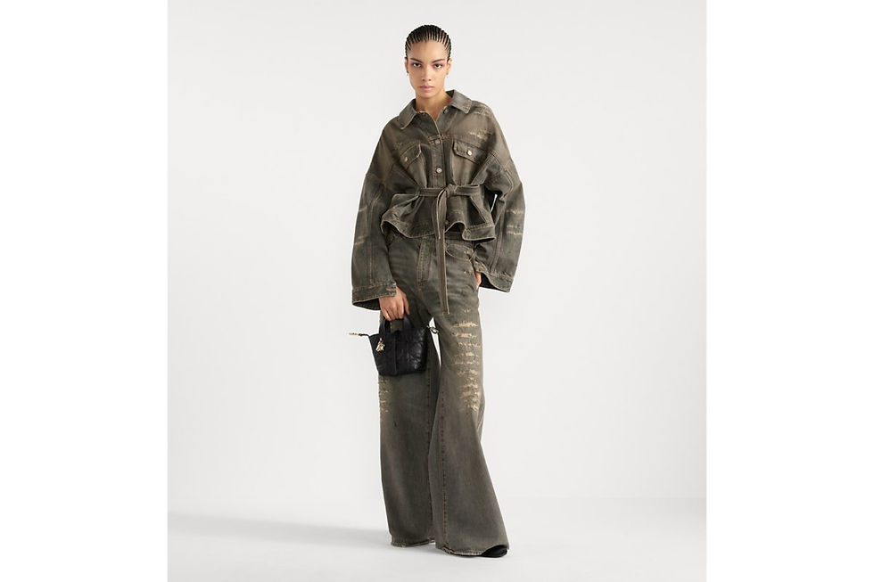Thumbnail: Dior Nano Toujours vertical tote in black Macrocannage calfskin – view 8