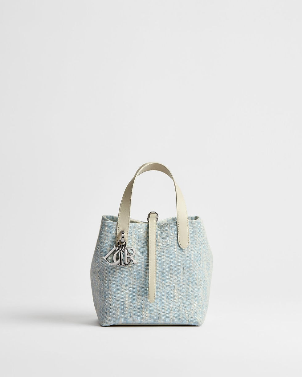 Dior Small Toujours Vertical Tote in blue Dior Oblique Washed jacquard – front view