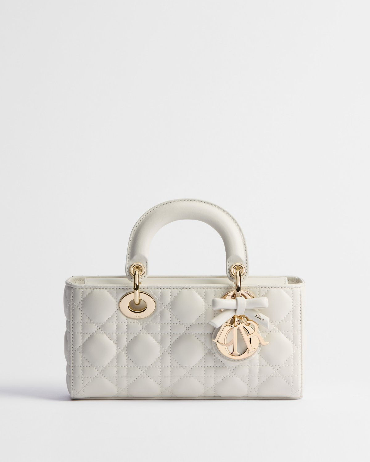 Dior Small Lady D-Joy bag with bow in latte Cannage lambskin – front view