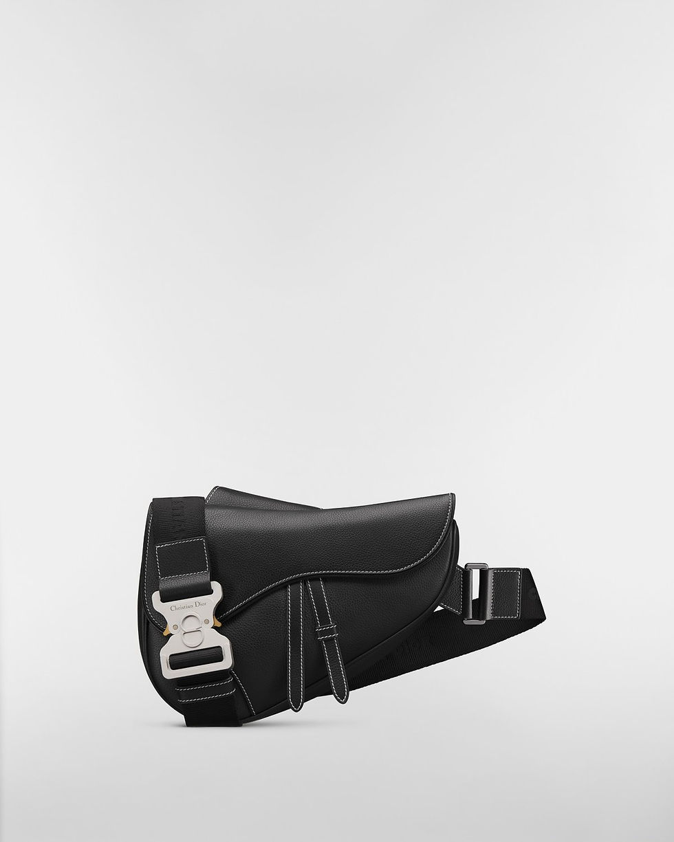 Dior Saddle bag in black grained calfskin – three-quarter view