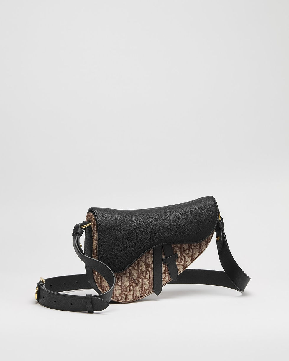 Dior Saddle bag in brown Dior Oblique jacquard and Taurillon leather – three-quarter view