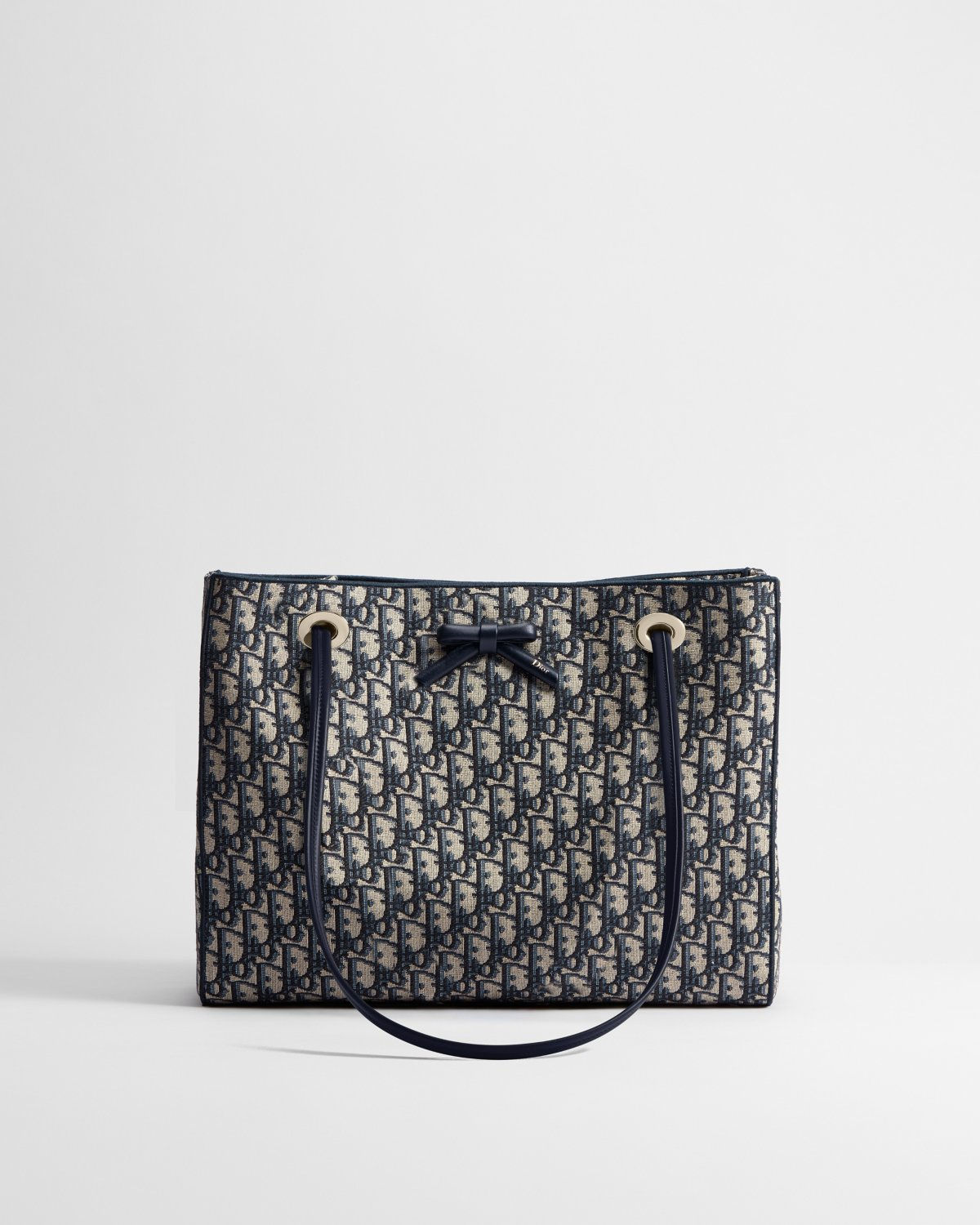 Dior Medium Promenade shopping bag in blue Dior Oblique jacquard – front view
