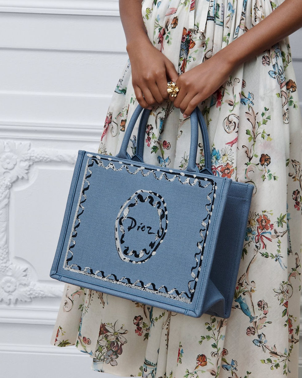 Dior Dioriviera Medium Book Tote in blue-greige cotton with Dior Painted Ribbon motif – view 2