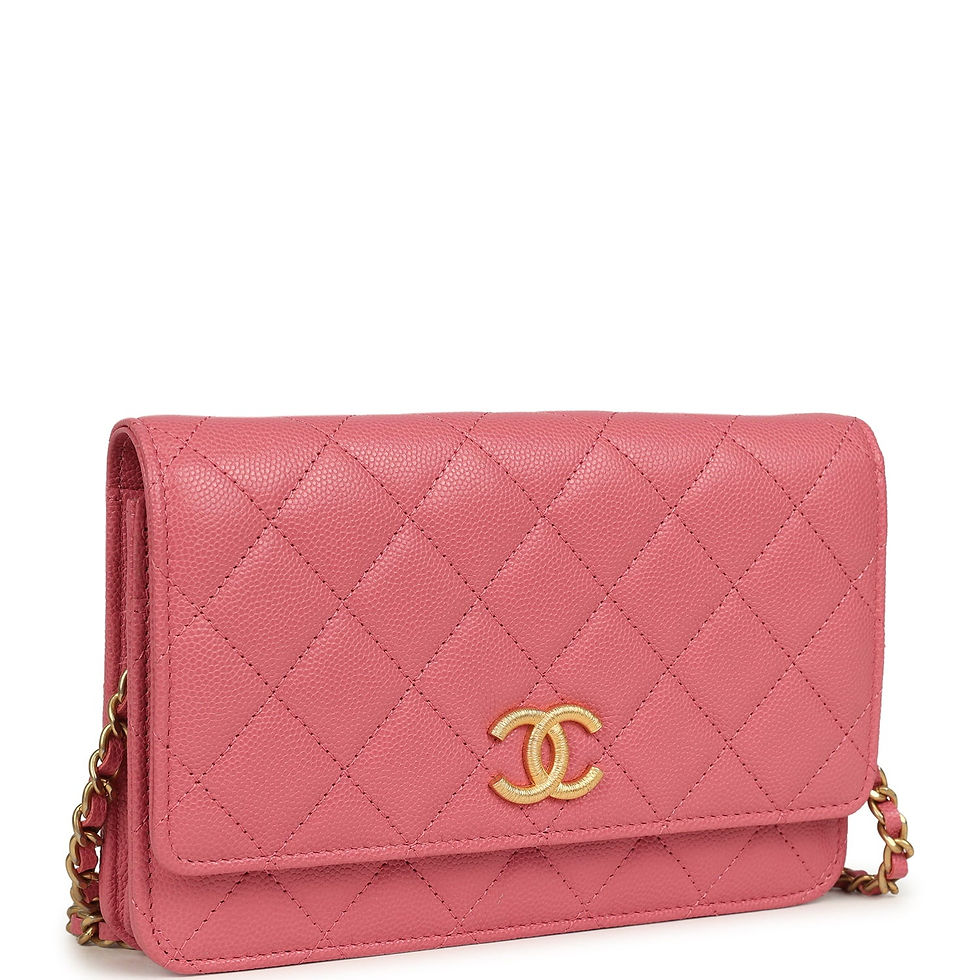 Three-quarter angle showing the textured caviar leather and chain strap