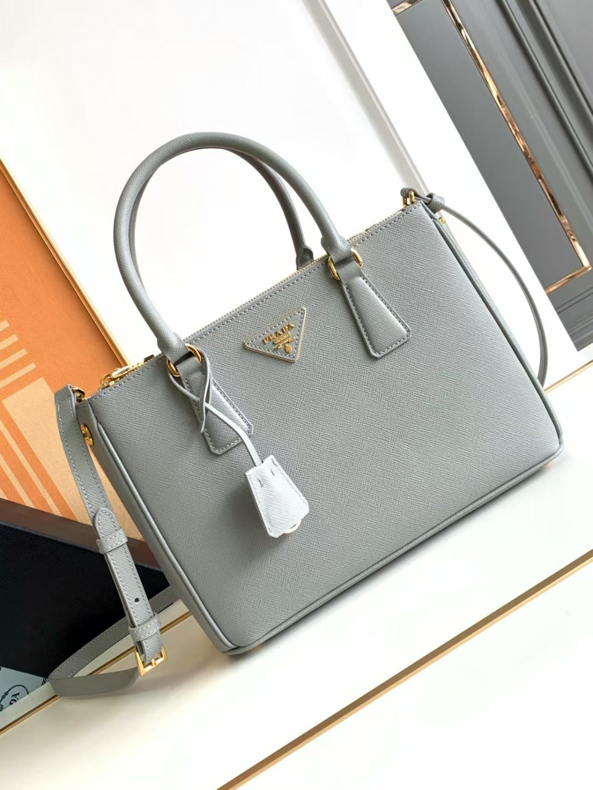 Medium Prada Galleria Saffiano leather bag