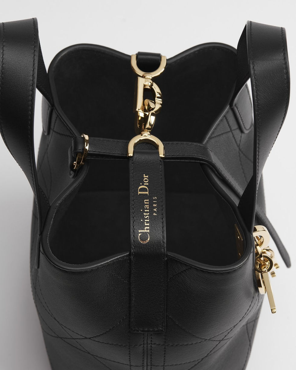 Thumbnail: Dior Toujours Small Vertical Tote bag in black Flat Macrocannage calfskin – view 3