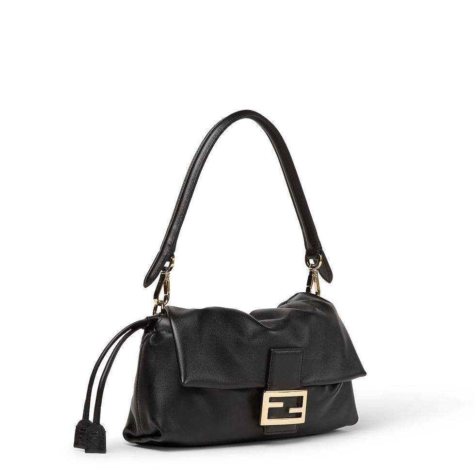 Fendi Baguette Soft Medium bag in black nappa leather – view 2