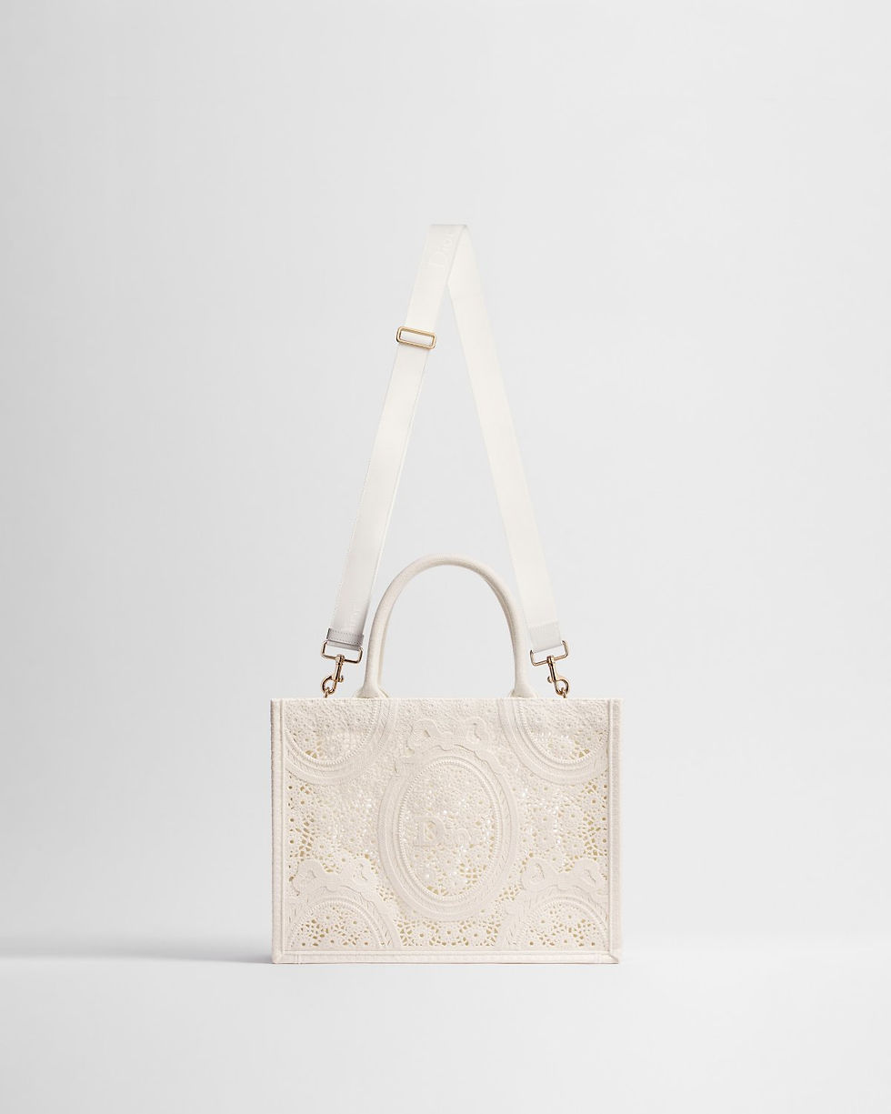 Dior Medium Book Tote in white embroidered cotton crochet with Dior Médaillon signature – view 2