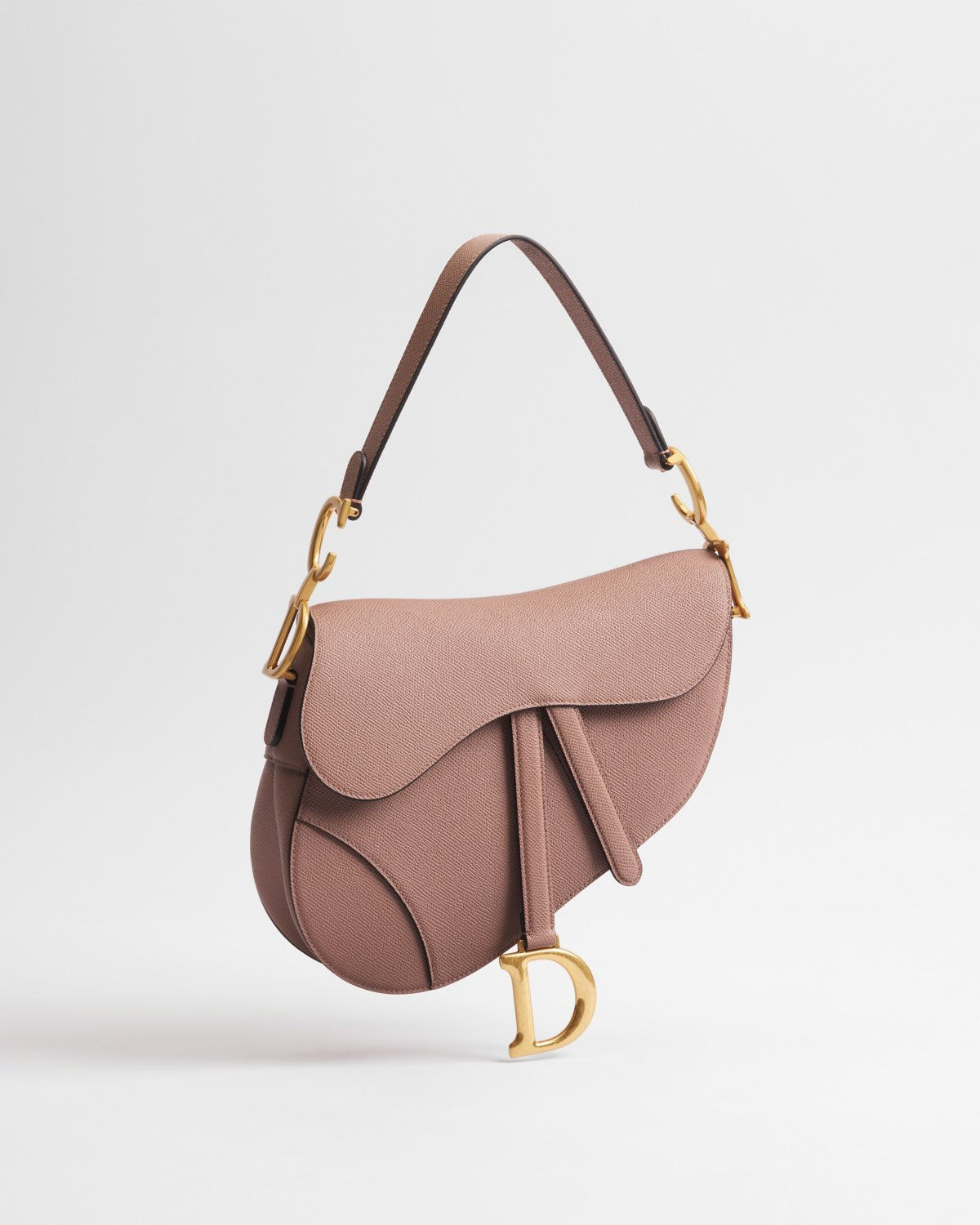 Dior Saddle Bag with Strap in Blush Grained Calfskin – front view