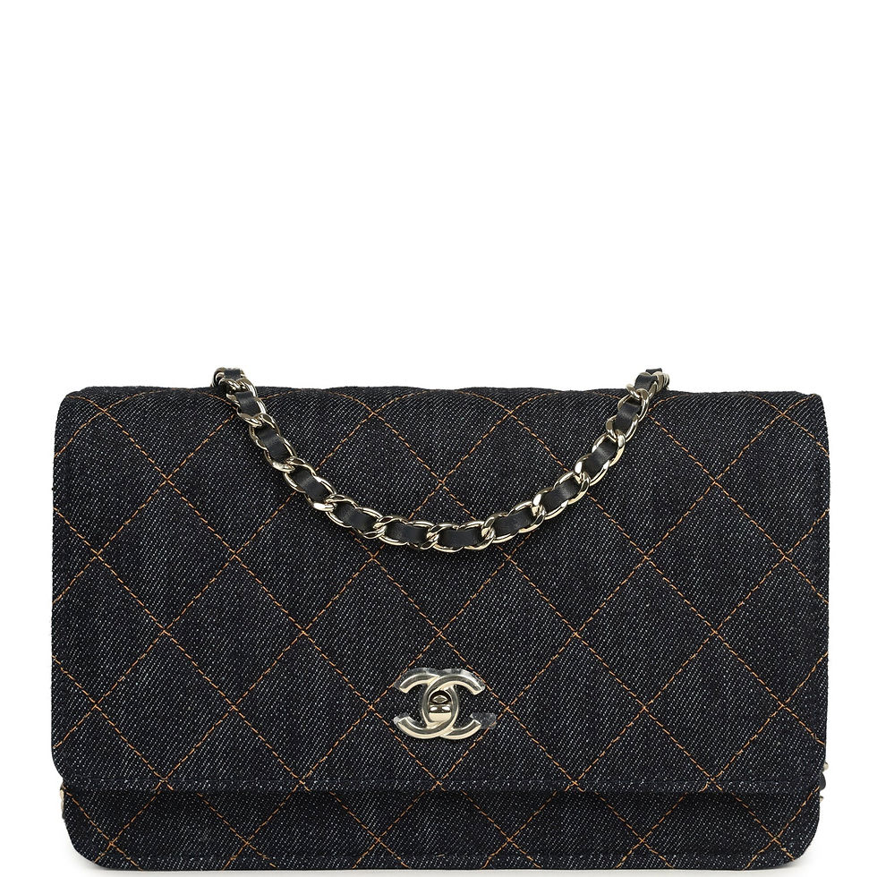Front view of the wallet on chain in dark blue denim with contrasting stitching