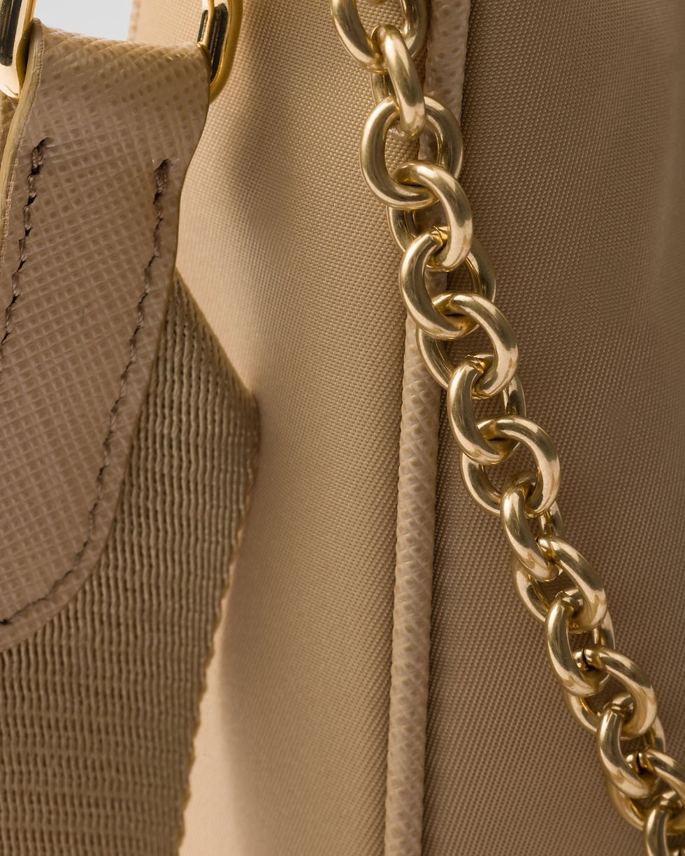 Thumbnail: Prada Re-Edition 2005 shoulder bag in camel Re-Nylon – view 6