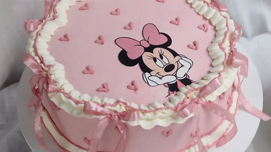 Mini Mouse Hearts and Bows Cake