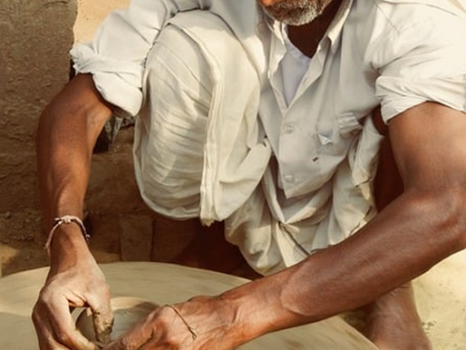 O POTE, A ARGILA E O OLEIRO
