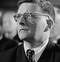 212px-Dmitri_Shostakovich_credit_Deutsche_Fotothek_adjusted.jpg