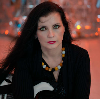 Kamila Csenge -  Against the Wall