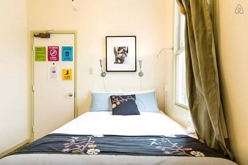 Queen bed Private Room