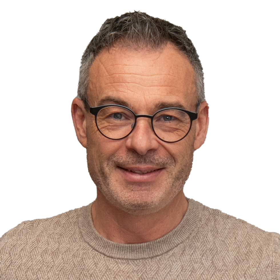 Burkhard_Adrian_4116-2_bild_schoen_gmbh.png