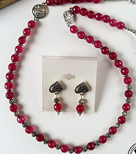 rose-pink-agates-necklace-antique.jpg