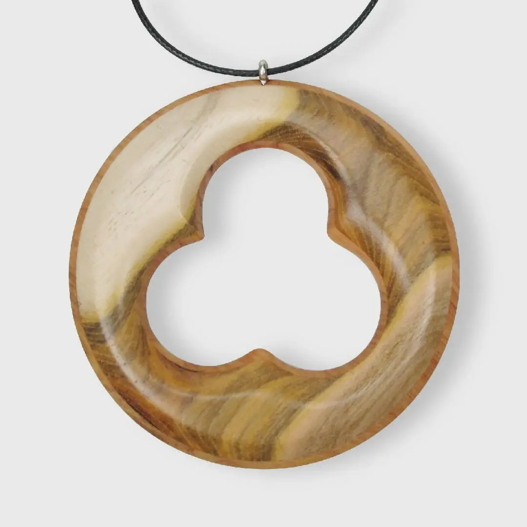 Pendentif en cade et pistachier térébinthe