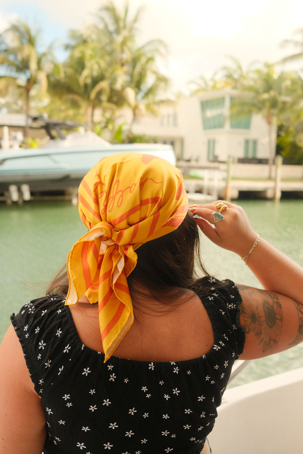 Thumbnail: Sol Scarf