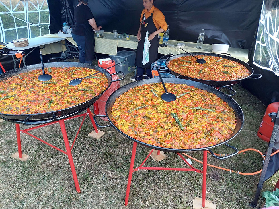 Paella Lovers authentic paella for a 140 guests party