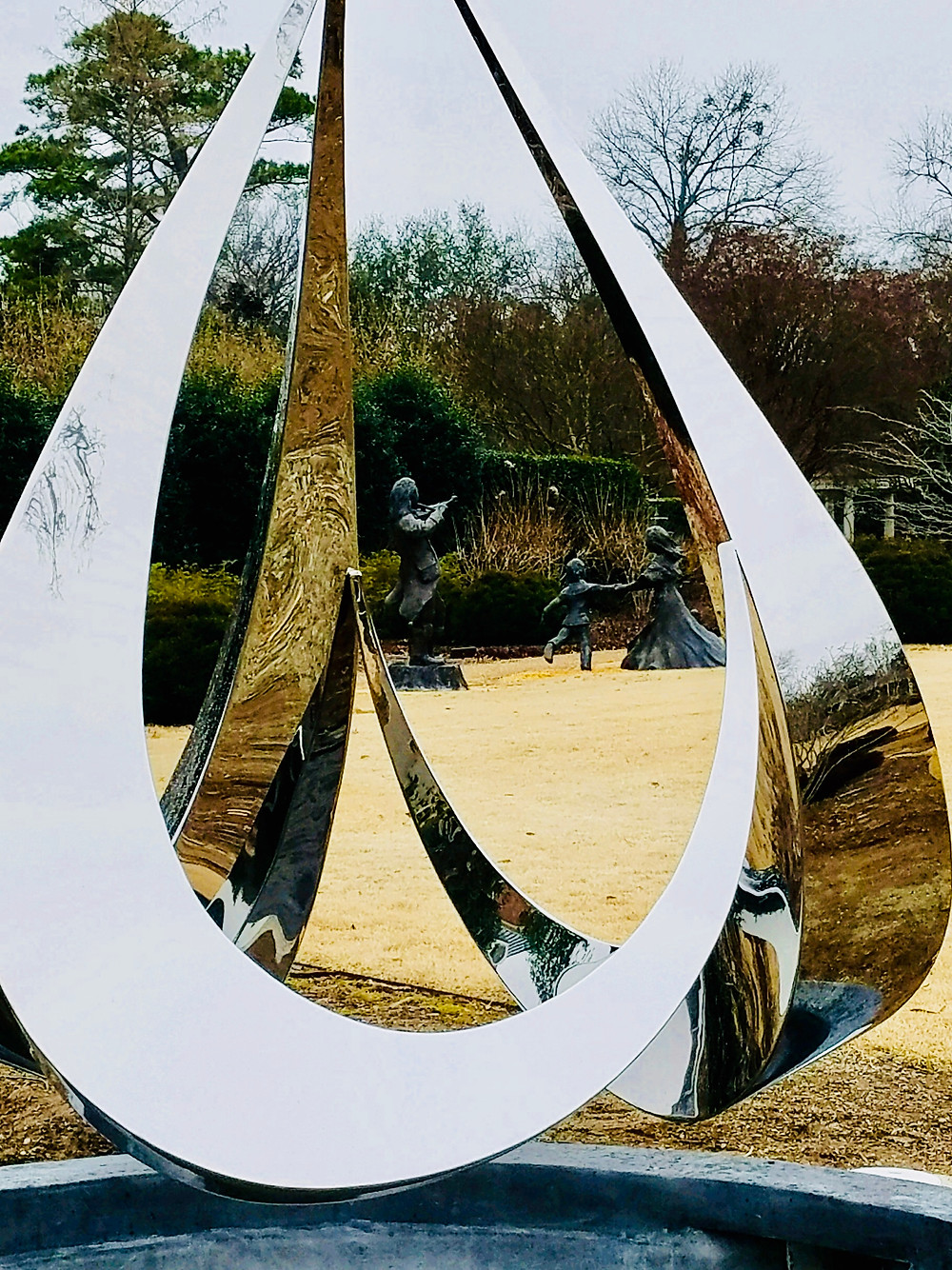 Rain of Faith Sculpture permanently installed at Arkansas Governor's Mansion