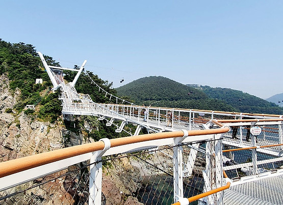Songdo Yonggung Suspension Bridge 2 G25.jpg