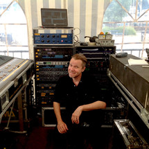 Tom E on Tour with Bonnie