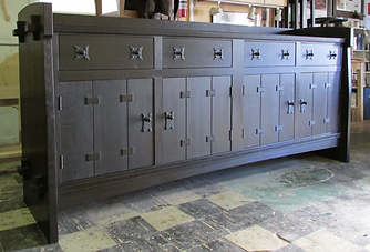 Gustav Stickley Vancroft Sideboard