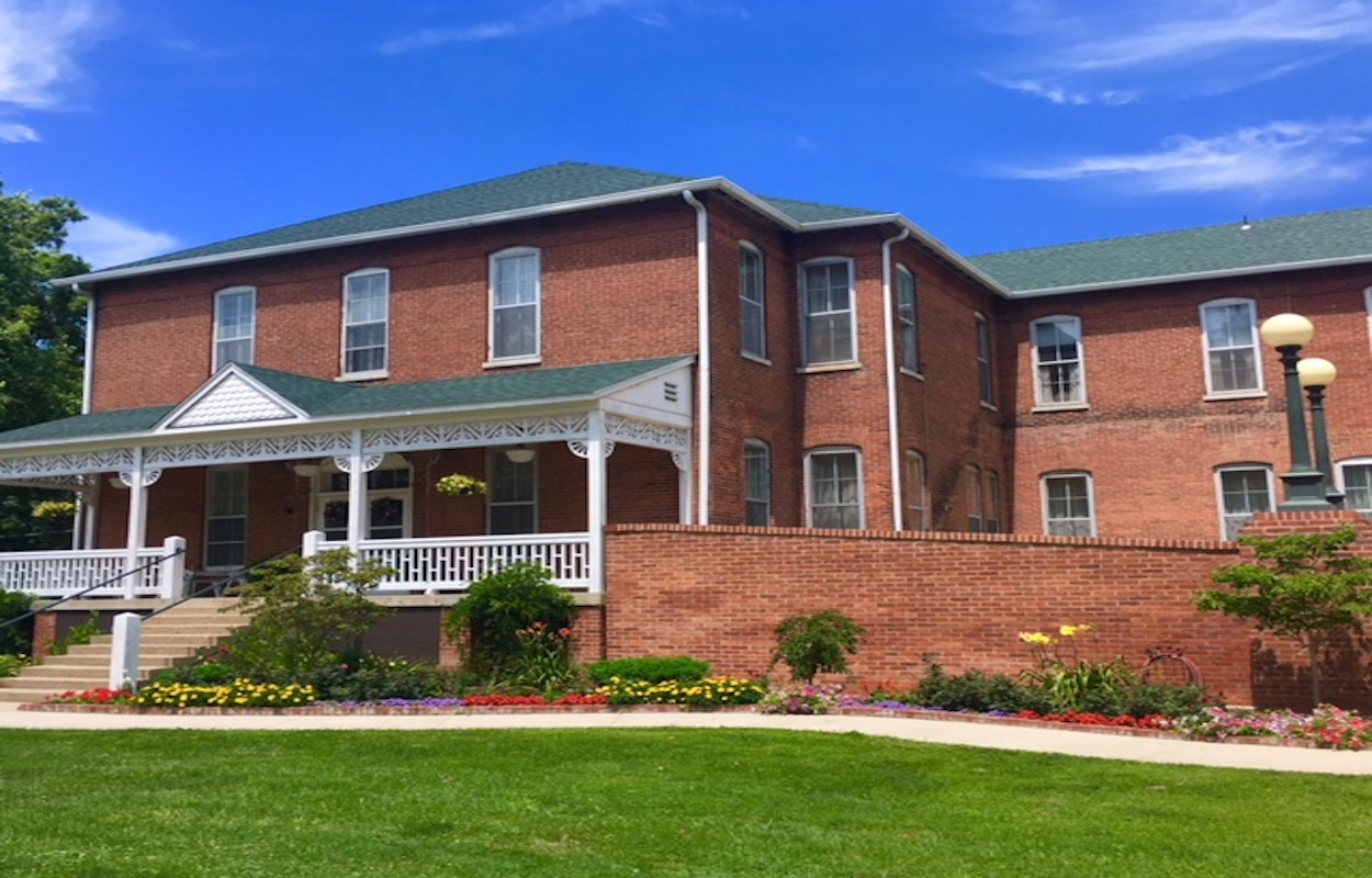 Woman's Club House - Photo 5