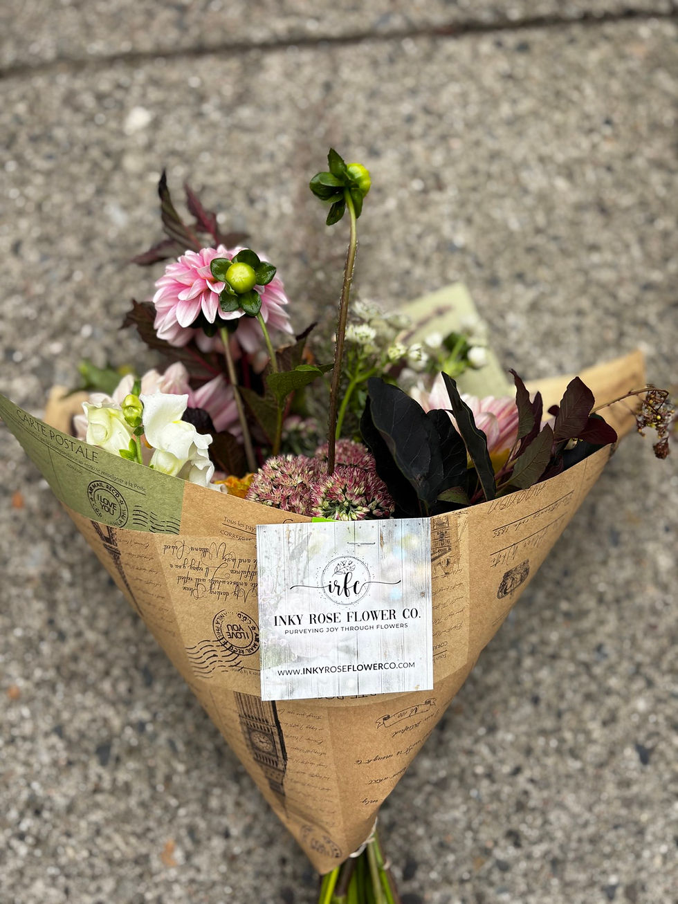 Thumbnail: Large Driftwood Dancer Bouquet