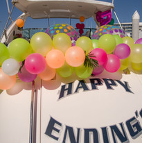 65ft lux cruiser white yacht