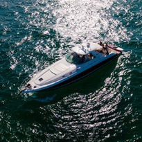 65ft lux cruiser white yacht