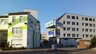 Einfahrt, Eingang in den Wirtschftspark "Der Punkt"