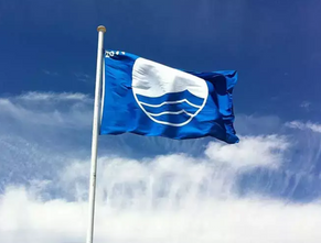 26 das 2.095 praias brasileiras possuem a certificação Bandeira Azul