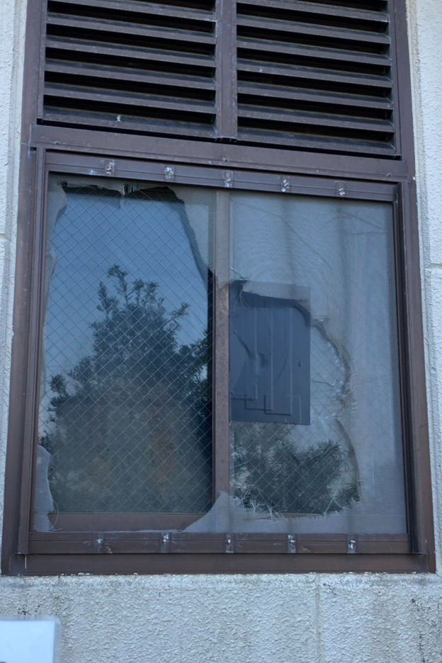 【突然のガラス割れ、どう対応すればいい?】