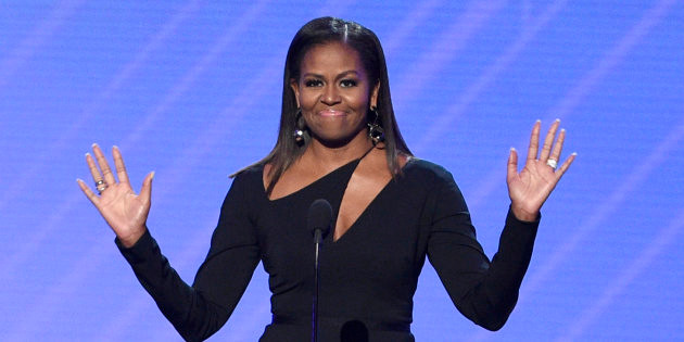 Michelle obama cheveux défrisés