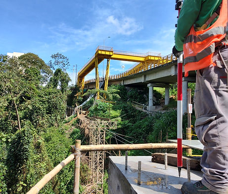 Servicios de topografia Construcción de pasos elevados para colector
