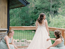 WEDDING PLANNING TIMELINE 101: WHEN TO PURCHASE THE DRESSES FOR YOUR BRIDESMAIDS?