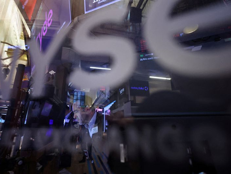 Cổ phiếu hưởng lợi từ tăng trưởng tiền lương chậm lại, theo Goldman Sachs