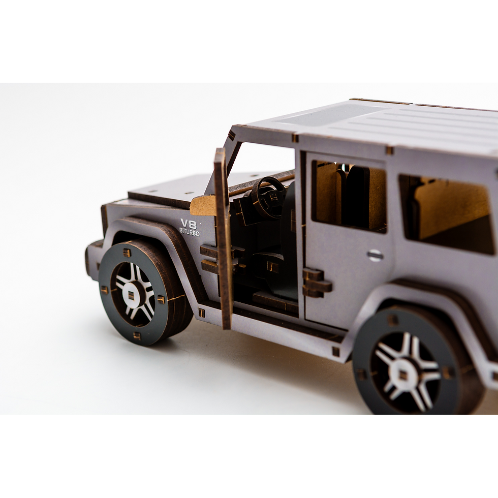 Dřevěný 3D model terénního vozu Gelandewagen - stavebnice ze dřeva