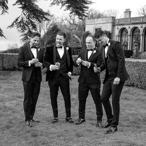 How to avoid hour-long lines in wedding and faster group shots 