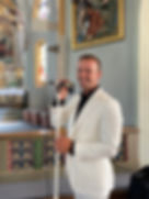 Hochzeitssänger Christian Bruns bei einer kirchlichen Trauung