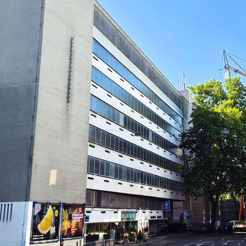 RQI RE.Structuring Solutions veräußert Parkhaus in Frankfurt aus Portfolio der Signa Development Selection an Contipark International Parking