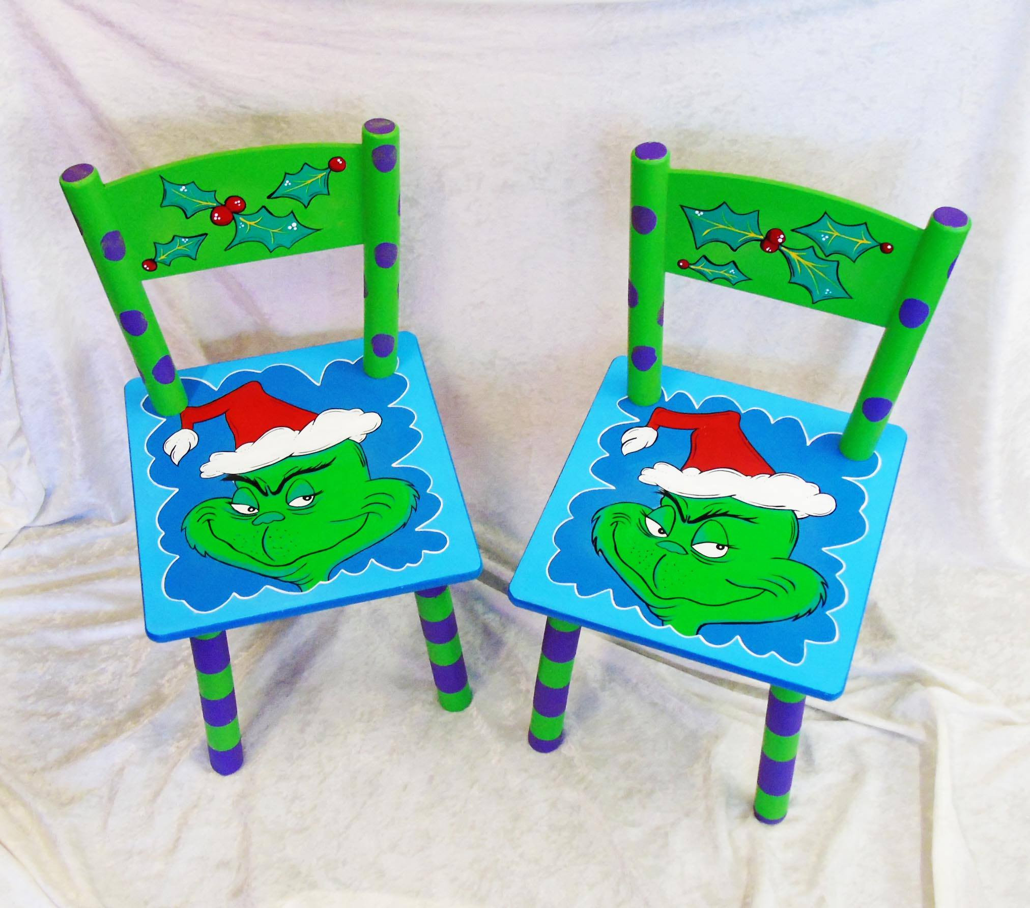 Childs Xmas Chair.....