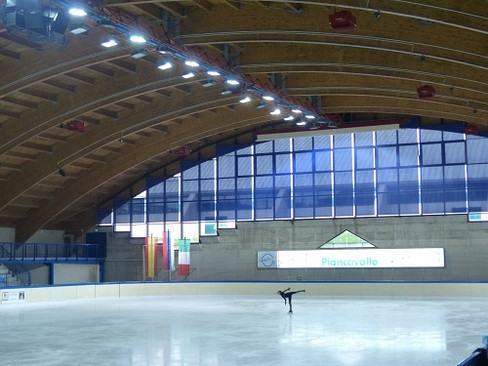 Die Eissporthalle