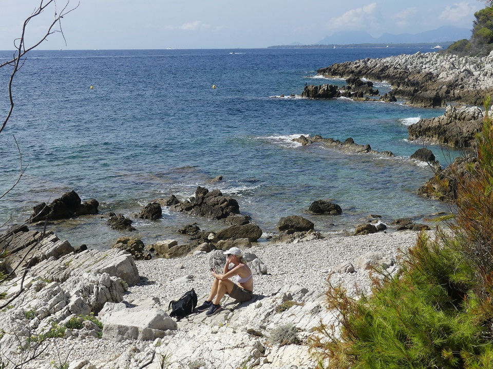 Versteckte Badestellen entlang des Cap d'Antibes