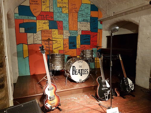 Die Bühne vom Cavern-Club